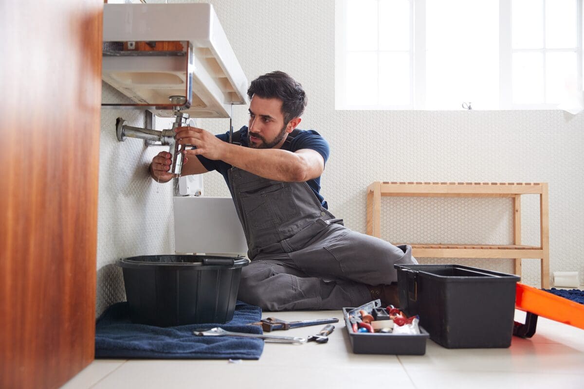 Does Homeowners Insurance Cover Plumbing Issues? 