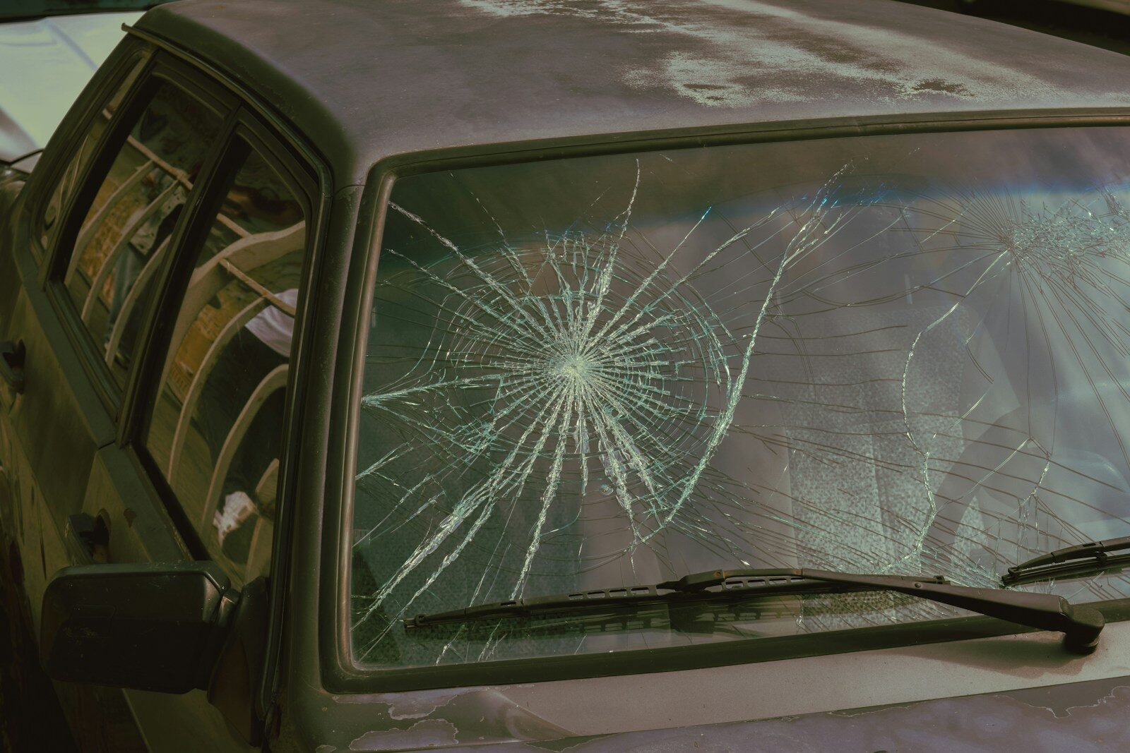 How Auto Insurance Covers Damaged Windshields 